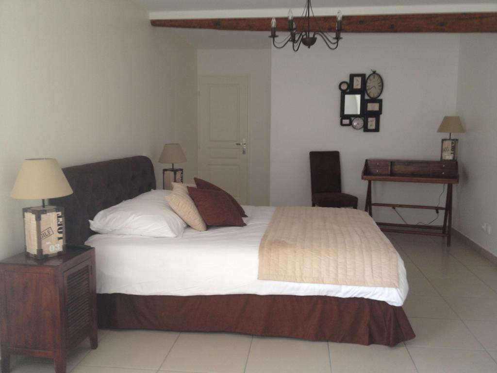 Ferme De Villeray-Chambre D'Hotes Saint-Pierre-du-Perray Δωμάτιο φωτογραφία